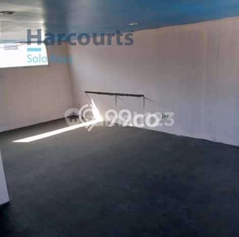 Rumah Strategis Minimalis Lb 200m2 di Slamet Riyadi, Solo Rumah Strategis Minimalis Lb 200m2 di Slamet Riyadi, Solo
