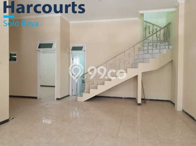 Rumah Modern Minimalis 3 KT Bisa Langsung Pindah di Solo Baru Rumah Modern Minimalis 3 KT Bisa Langsung Pindah di Solo Baru