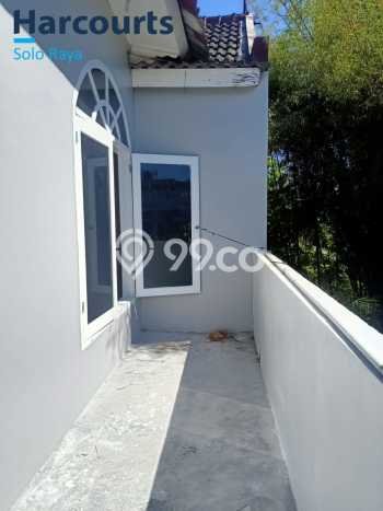 Rumah Modern Minimalis 3 KT Bisa Langsung Pindah di Solo Baru Rumah Modern Minimalis 3 KT Bisa Langsung Pindah di Solo Baru