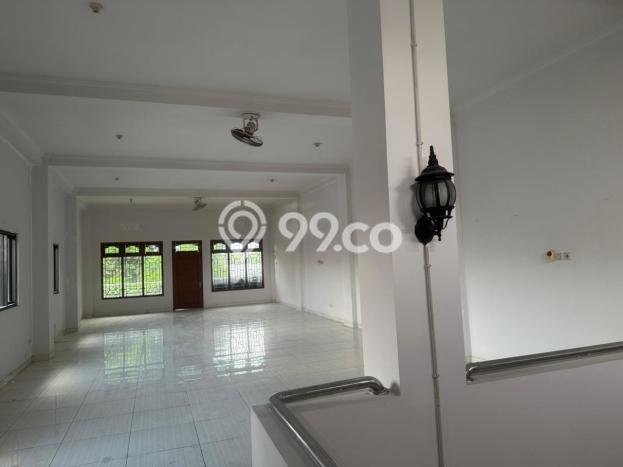 Disewakan Ruko di Kawasan Ramai Boyolali Kota Luas 300m2 Disewakan Ruko di Kawasan Ramai Boyolali Kota Luas 300m2