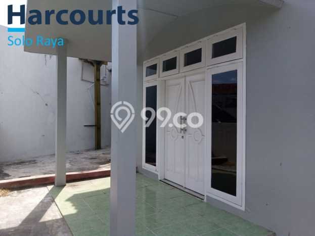 Rumah Modern Minimalis 3 KT Bisa Langsung Pindah di Solo Baru Rumah Modern Minimalis 3 KT Bisa Langsung Pindah di Solo Baru