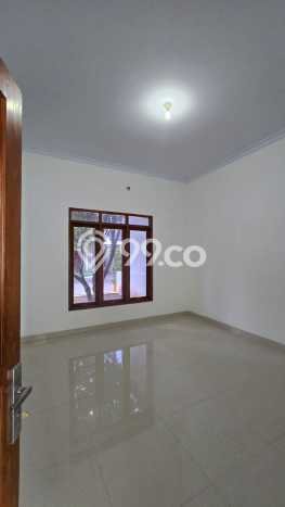 Dijual Rumah 4 Kamar Lokasi Ideal Nyaman dan Strategis di Gentan Dijual Rumah 4 Kamar Lokasi Ideal Nyaman dan Strategis di Gentan