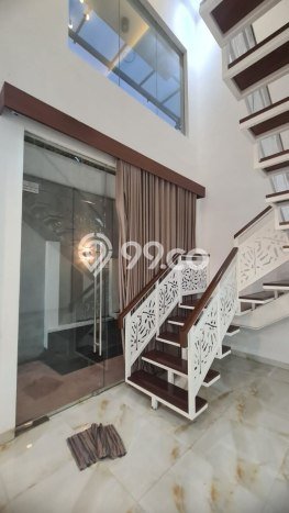 Rumah Eksklusif Dijual LT 199m2 di Jagakarsa, Jakarta Selatan Rumah Eksklusif Dijual LT 199m2 di Jagakarsa, Jakarta Selatan