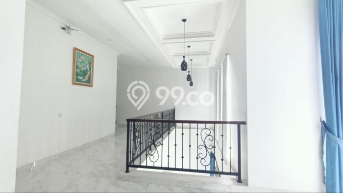 Hunian Elit LB 300m2 Siap Pakai Desain Elegan di Jati Mekar, Bekasi Hunian Elit LB 300m2 Siap Pakai Desain Elegan di Jati Mekar, Bekasi