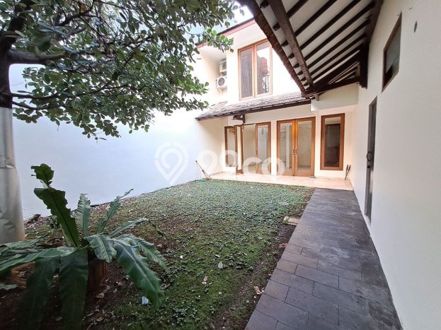 Jual Rumah Luas Elegan Dengan View Cantik di Lebak Bulus, Jakarta Selatan Jual Rumah Luas Elegan Dengan View Cantik di Lebak Bulus, Jakarta Selatan