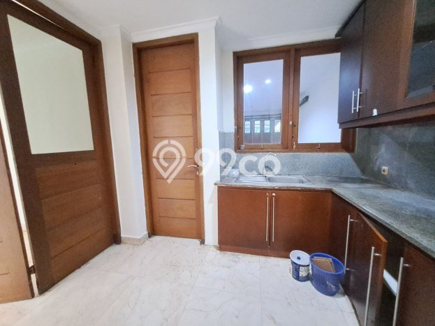 Jual Rumah Luas Elegan Dengan View Cantik di Lebak Bulus, Jakarta Selatan Jual Rumah Luas Elegan Dengan View Cantik di Lebak Bulus, Jakarta Selatan