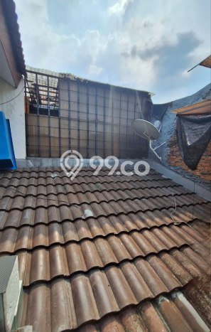 LIMITED OFFER! Rumah Berkualitas area , Luas 126m2m² LB 205m2m² LIMITED OFFER! Rumah Berkualitas area , Luas 126m2m² LB 205m2m²