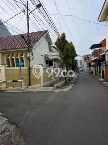 Dijual Rumah Strategis Bagus Punya 3 KT di Jagakarsa Jakarta Selatan SHM Dijual Rumah Strategis Bagus Punya 3 KT di Jagakarsa Jakarta Selatan SHM