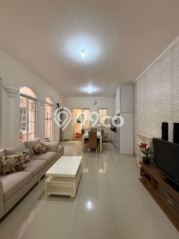 Rumah Elit LB 256m2 Siap Pakai Desain Elegan di Gading Serpong, Tangerang Rumah Elit LB 256m2 Siap Pakai Desain Elegan di Gading Serpong, Tangerang