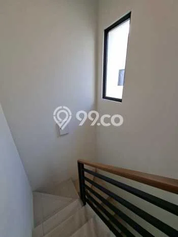 Dijual Rumah Eksklusif 2 KT di Summarecon Crown Gading, Bekasi Dijual Rumah Eksklusif 2 KT di Summarecon Crown Gading, Bekasi