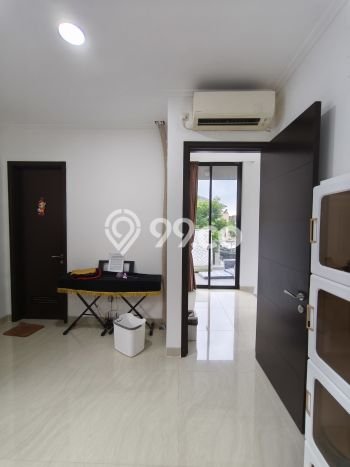 HUNIAN EKSKLUSIF! Rumah di , 3 KT, Design Modern, LT 150m2m² LB 220m2m² HUNIAN EKSKLUSIF! Rumah di , 3 KT, Design Modern, LT 150m2m² LB 220m2m²