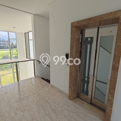 Rumah Elit Modern Tanpa Renovasi di Golf Island Jakarta Utara Rumah Elit Modern Tanpa Renovasi di Golf Island Jakarta Utara