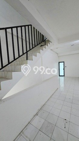 Ruko Dijual di Jakarta Timur LT 119m2 & LB 350m2 Lokasi Terbaik! Ruko Dijual di Jakarta Timur LT 119m2 & LB 350m2 Lokasi Terbaik!