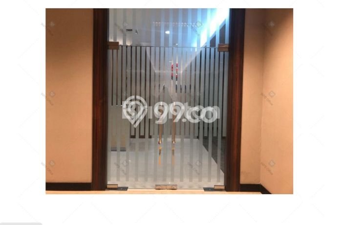 Kantor Strategis di TB Simatupang, Luas 250m², Lokasi Jalan Utama Kantor Strategis di TB Simatupang, Luas 250m², Lokasi Jalan Utama