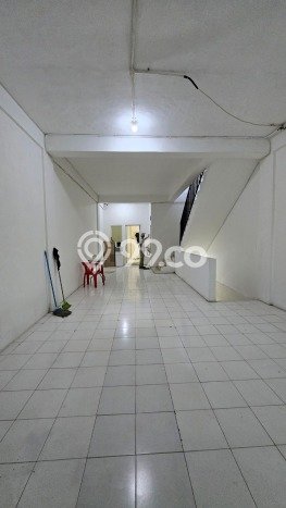 Ruko Dijual di Jakarta Timur LT 119m2 & LB 350m2 Lokasi Terbaik! Ruko Dijual di Jakarta Timur LT 119m2 & LB 350m2 Lokasi Terbaik!