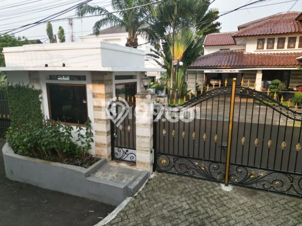 Rumah 6 KT 6 KM di Area Premium Pondok Labu, Jakarta Selatan Rumah 6 KT 6 KM di Area Premium Pondok Labu, Jakarta Selatan