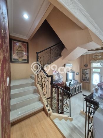 Siap Huni Rumah Mewah 4 Kamar di Kelapa Gading Dekat ke Mana Pun Siap Huni Rumah Mewah 4 Kamar di Kelapa Gading Dekat ke Mana Pun