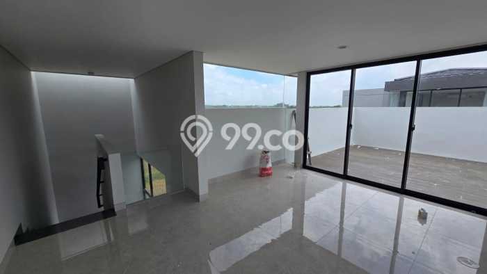 Rumah sewa siap pakai 4 KT di Citraland, Surabaya Rumah sewa siap pakai 4 KT di Citraland, Surabaya