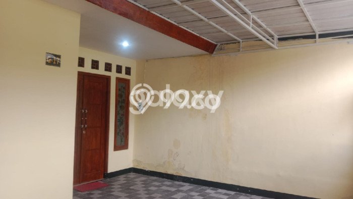 Rumah Asri di Menganti, 2 KT, Lingkungan Tenang, Luas 90m² Bangunan 90m² Rumah Asri di Menganti, 2 KT, Lingkungan Tenang, Luas 90m² Bangunan 90m²