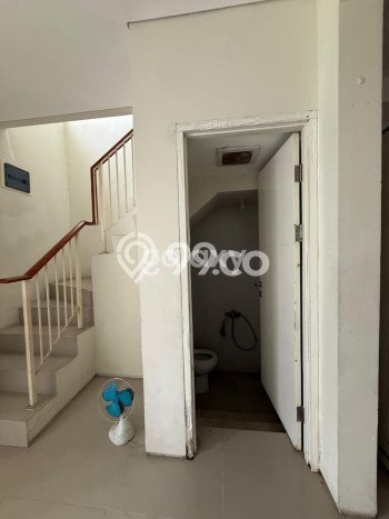 SPECIAL RATE! Rumah area , 2 KM, Lingkungan Sejuk, LT 55m2m² Bangunan 0m2m² SPECIAL RATE! Rumah area , 2 KM, Lingkungan Sejuk, LT 55m2m² Bangunan 0m2m²