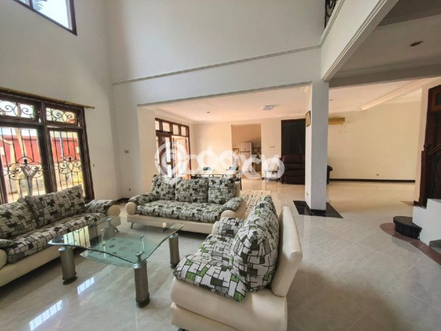 Hunian Mewah Siap Huni LT 312m2 di Wiyung, Surabaya Hunian Mewah Siap Huni LT 312m2 di Wiyung, Surabaya