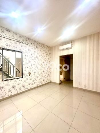 Dijual Rumah Mewah Elegan Dengan View Cantik di Green Lake City, Jakarta Barat Dijual Rumah Mewah Elegan Dengan View Cantik di Green Lake City, Jakarta Barat