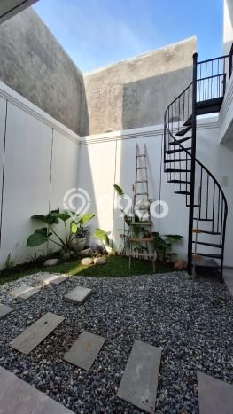 For Sale! Premium House LT 200m2 Desain Modern di BSD Nusaloka For Sale! Premium House LT 200m2 Desain Modern di BSD Nusaloka