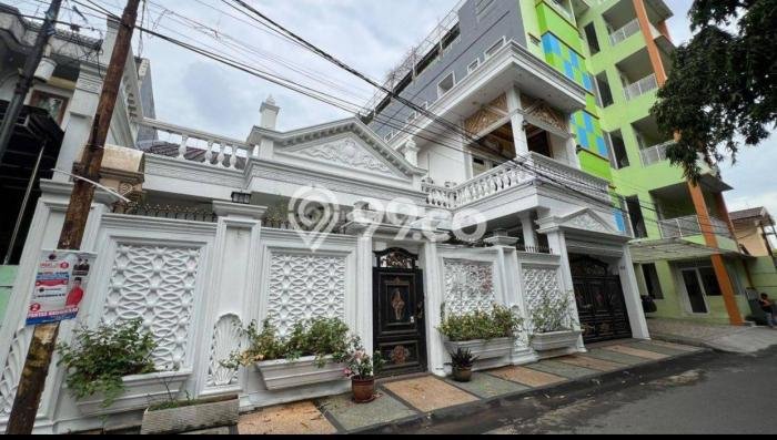 Rumah Eksklusif Dijual LT 470m2 di Duren Sawit, Jakarta Timur Rumah Eksklusif Dijual LT 470m2 di Duren Sawit, Jakarta Timur