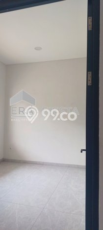Rumah Elit Modern Tanpa Renovasi di Metland Puri Jakarta Barat Rumah Elit Modern Tanpa Renovasi di Metland Puri Jakarta Barat