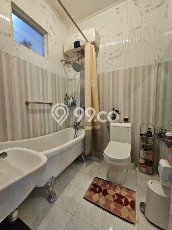 Jual Rumah Mewah Megah Dengan View Cantik di BSD City, Tangerang Jual Rumah Mewah Megah Dengan View Cantik di BSD City, Tangerang
