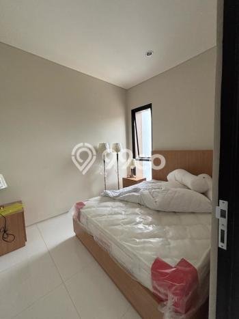 Rumah Elit Modern Tanpa Renovasi di Joglo Jakarta Barat Rumah Elit Modern Tanpa Renovasi di Joglo Jakarta Barat