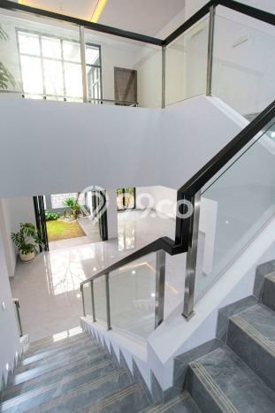 Dijual Rumah Mewah Elegan Dengan View Eksklusif di BSD City, Tangerang Dijual Rumah Mewah Elegan Dengan View Eksklusif di BSD City, Tangerang
