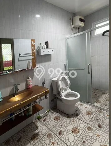 Rumah Elit Modern Tanpa Renovasi di Modernland Tangerang Rumah Elit Modern Tanpa Renovasi di Modernland Tangerang