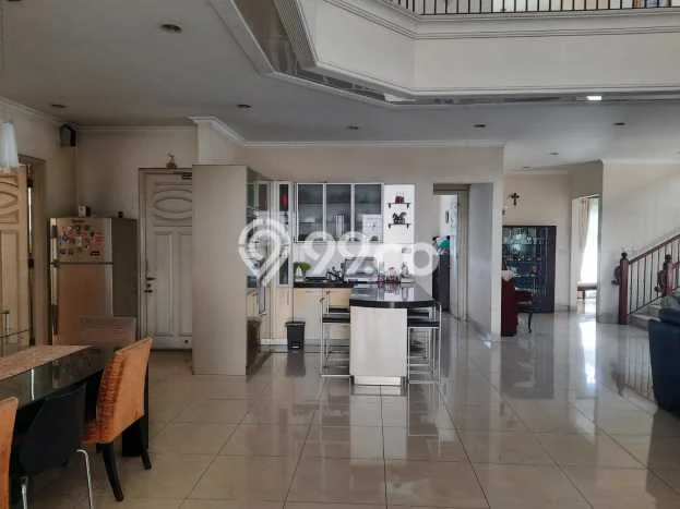 Dijual Rumah Mewah Megah Dengan View Eksklusif di Pondok Indah, Jakarta Selatan Dijual Rumah Mewah Megah Dengan View Eksklusif di Pondok Indah, Jakarta Selatan
