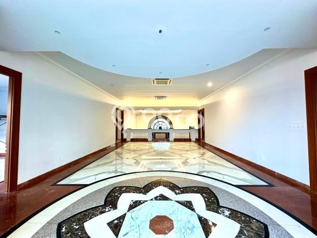 For Sale! Premium House LT 1050m2 Desain Modern di Pondok Indah For Sale! Premium House LT 1050m2 Desain Modern di Pondok Indah