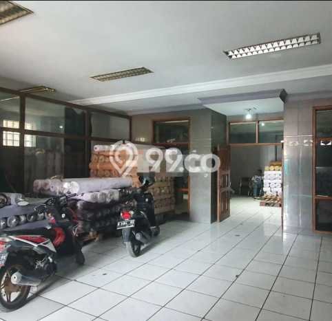 Rumah 4 KT 2 KM Pemandangan Kota di Dayeuhkolot, Bandung Rumah 4 KT 2 KM Pemandangan Kota di Dayeuhkolot, Bandung