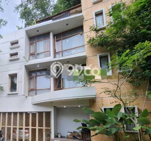 HOT DEAL! Rumah Berkualitas di , Bandung, Luas 194m2m² Bangunan 388m2m² HOT DEAL! Rumah Berkualitas di , Bandung, Luas 194m2m² Bangunan 388m2m²