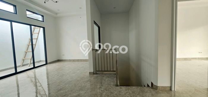 Rumah Luxury Modern Siap Huni di BSD Nusaloka Tangerang Rumah Luxury Modern Siap Huni di BSD Nusaloka Tangerang