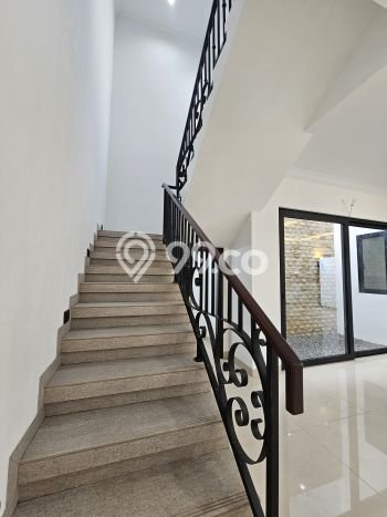 Rumah Elit Modern Siap Huni di BSD The Icon Tangerang Rumah Elit Modern Siap Huni di BSD The Icon Tangerang