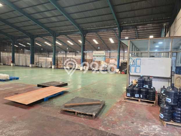 Unit Gudang Disewakan di Jatake di Area Ramai & Strategis Unit Gudang Disewakan di Jatake di Area Ramai & Strategis