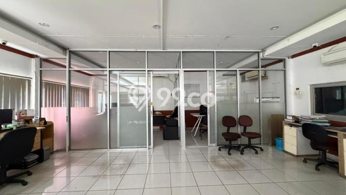 Gudang Komersial Dijual di BSD Tangerang Selatan LT 880m2 & LB 490m2 Gudang Komersial Dijual di BSD Tangerang Selatan LT 880m2 & LB 490m2