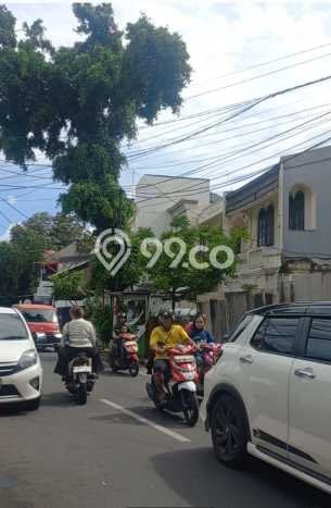 Dijual Rumah Eksklusif 3 KT di Utan Kayu, Jakarta Timur Dijual Rumah Eksklusif 3 KT di Utan Kayu, Jakarta Timur