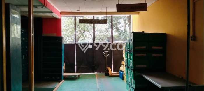 Unit Gudang Disewakan di Cikarang di Area Ramai & Strategis Unit Gudang Disewakan di Cikarang di Area Ramai & Strategis