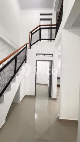 For Sale Rumah 4 Kamar Lokasi Ideal Bagus dan Strategis di Bekasi Utara For Sale Rumah 4 Kamar Lokasi Ideal Bagus dan Strategis di Bekasi Utara