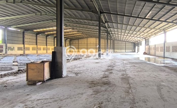 Gudang di Cikarang Pusat, Luas 8000m², Jalan Utama, Lokasi Strategis Gudang di Cikarang Pusat, Luas 8000m², Jalan Utama, Lokasi Strategis