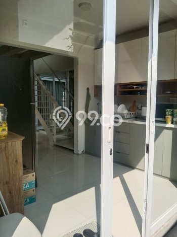 Rumah Mewah LB 220m2 Siap Huni Desain Elegan di Dago, Bandung Rumah Mewah LB 220m2 Siap Huni Desain Elegan di Dago, Bandung