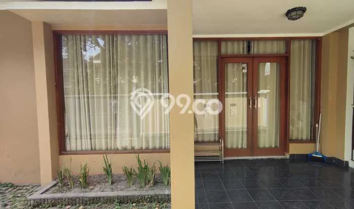 Ruko untuk Disewa di Pusat Bandung Luas Bangunan 25m2 Ruko untuk Disewa di Pusat Bandung Luas Bangunan 25m2