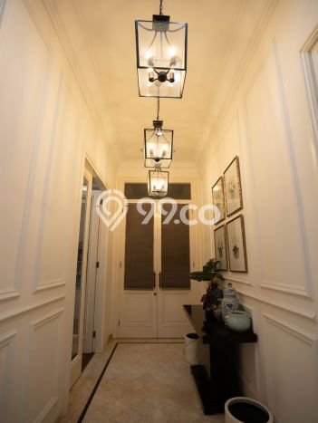 Hunian Mewah LB 500m2 Siap Pakai Desain Elegan di Kemang, Jakarta Selatan Hunian Mewah LB 500m2 Siap Pakai Desain Elegan di Kemang, Jakarta Selatan