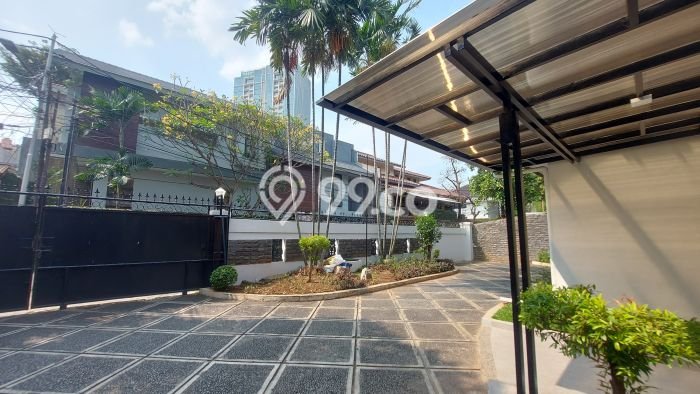 Siap Huni Rumah Mewah 4 Kamar di Kebayoran Baru Dekat ke Mana Saja Siap Huni Rumah Mewah 4 Kamar di Kebayoran Baru Dekat ke Mana Saja
