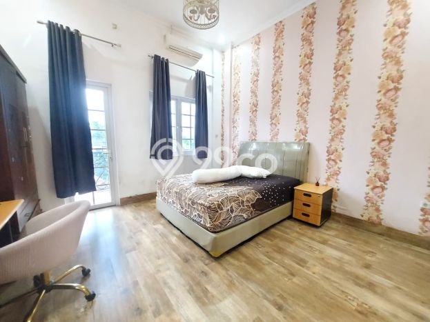 Rumah Sewa Jakarta Selatan LT 215m2 LB 330m2 Area Ciganjur Rumah Sewa Jakarta Selatan LT 215m2 LB 330m2 Area Ciganjur